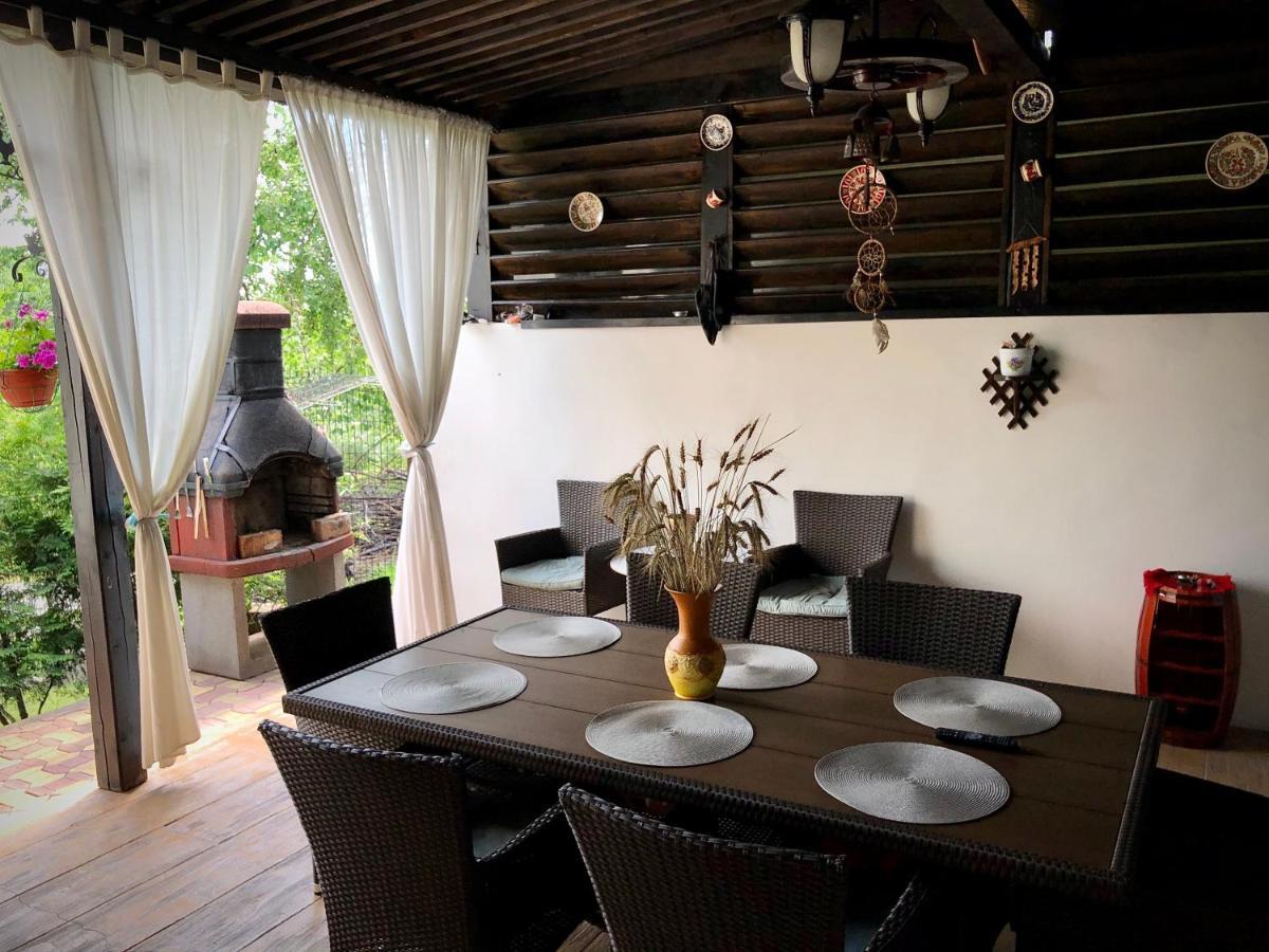 Casa Paunescu Milostea Εξωτερικό φωτογραφία